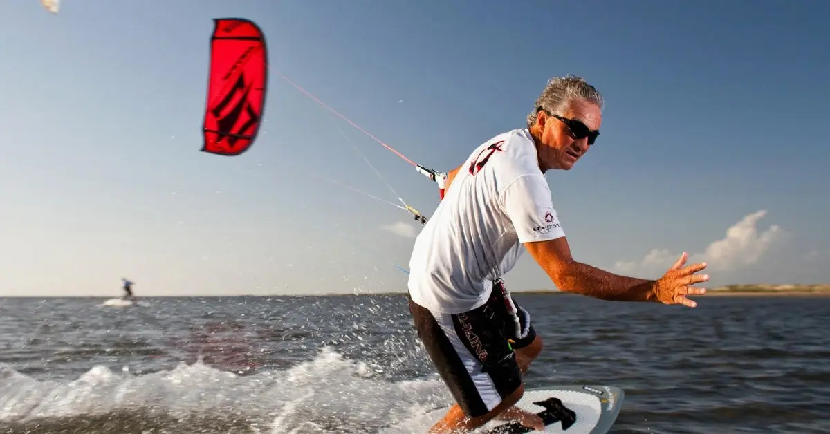 Kitesurfing for Beginners: 5 Best Steps for Super-Fast Progression