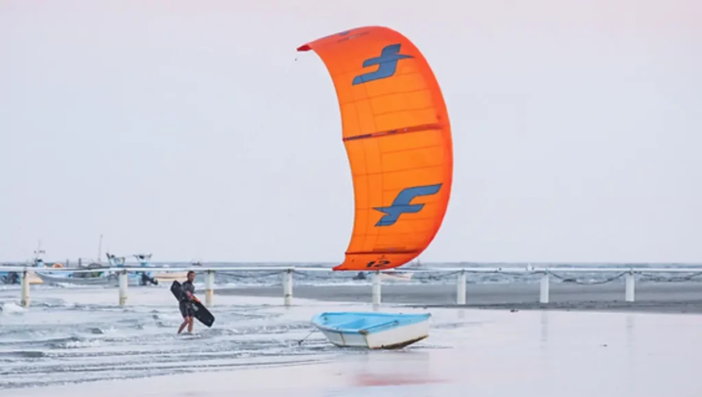 Which one is safer? kitesurfing or windsurfing?