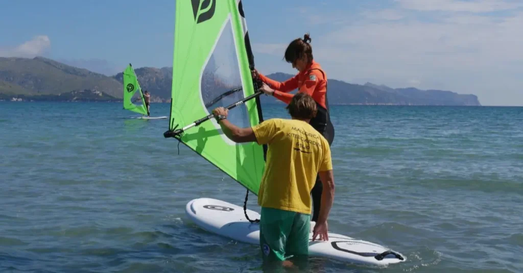 Kitesurfing vs windsurfing