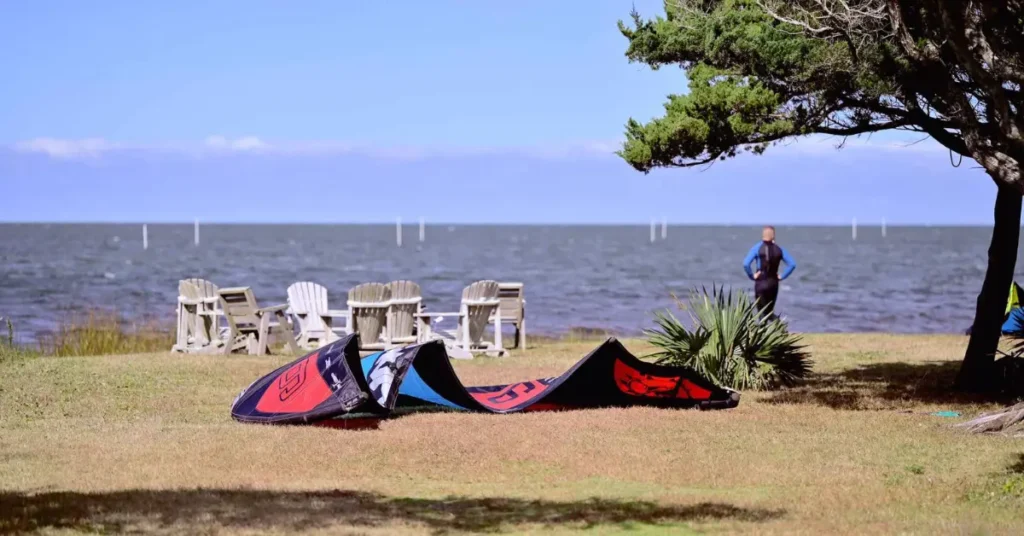 Can you kiteboard on a lake?